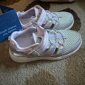Stride Rite Girls' Silver and White, Mesh Water Sneakers, NWT, 12W (wide)